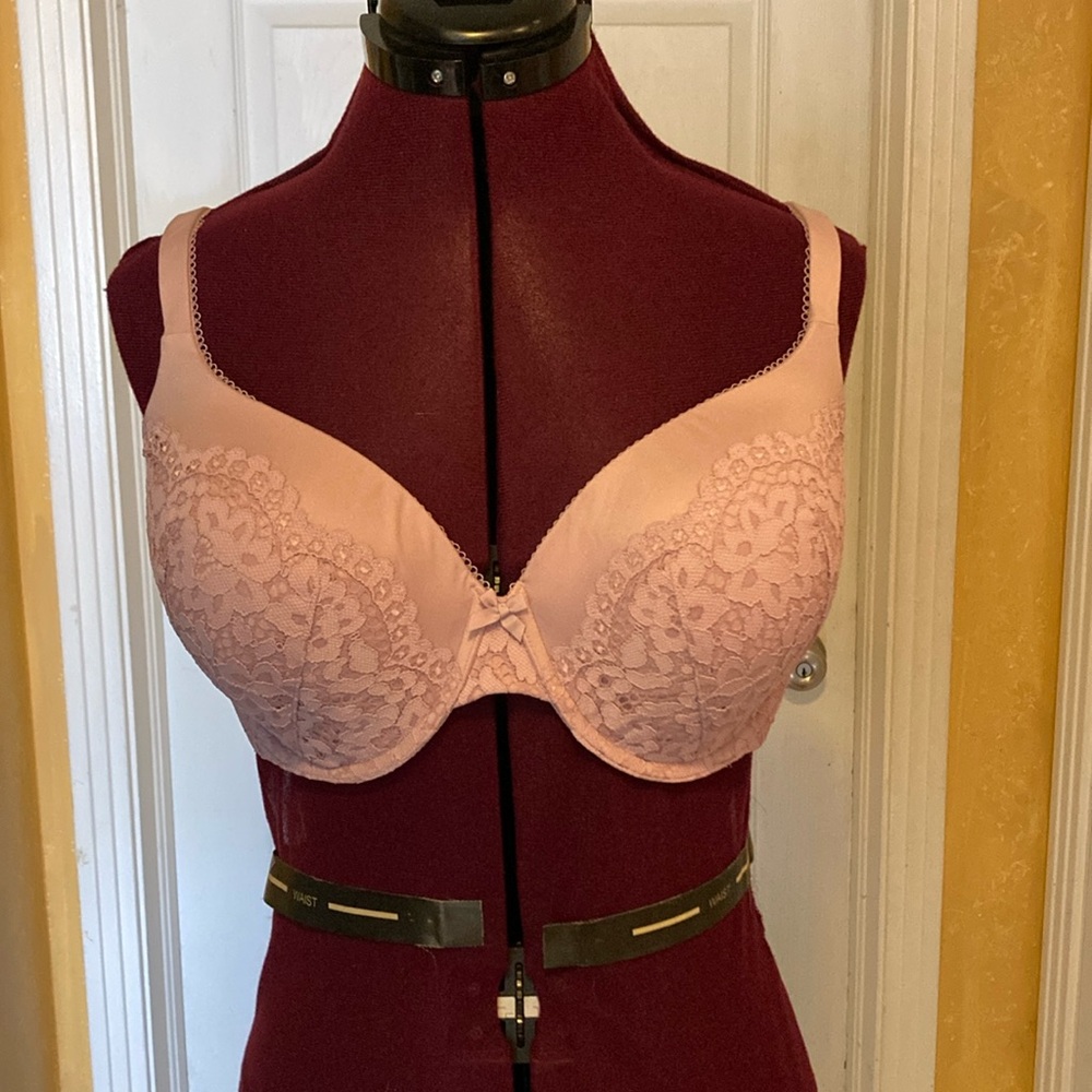 Victoria’s Secret Body by Victoria bra